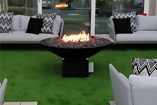 Outdoor Kitchen with Fire Pit UAE